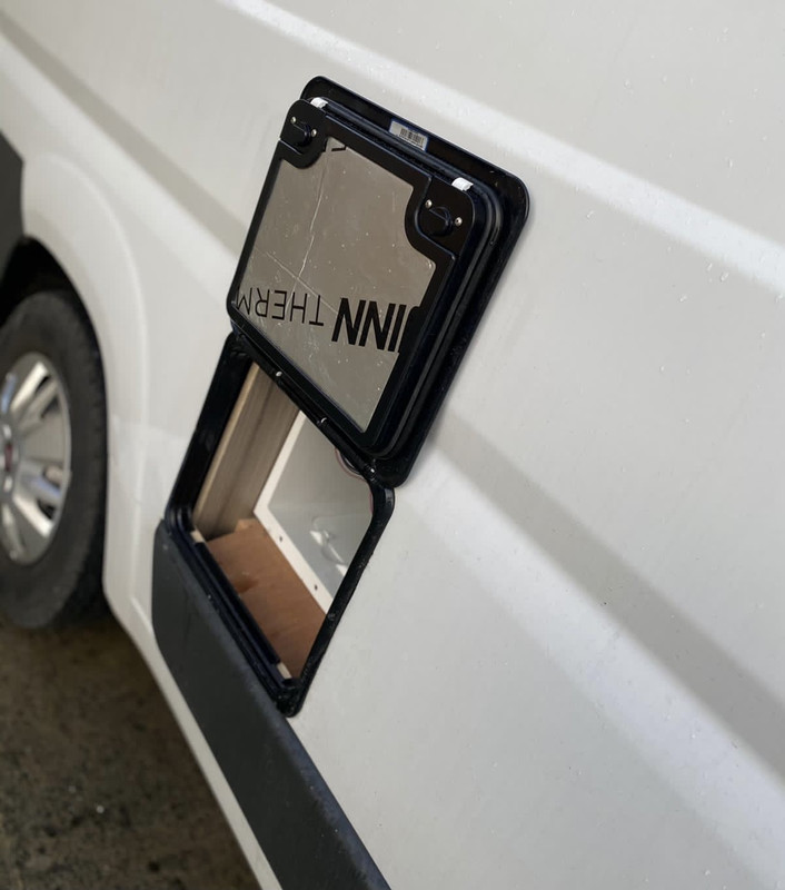 3934646B-1599-4DBB-BC47-B1E2A60407B4