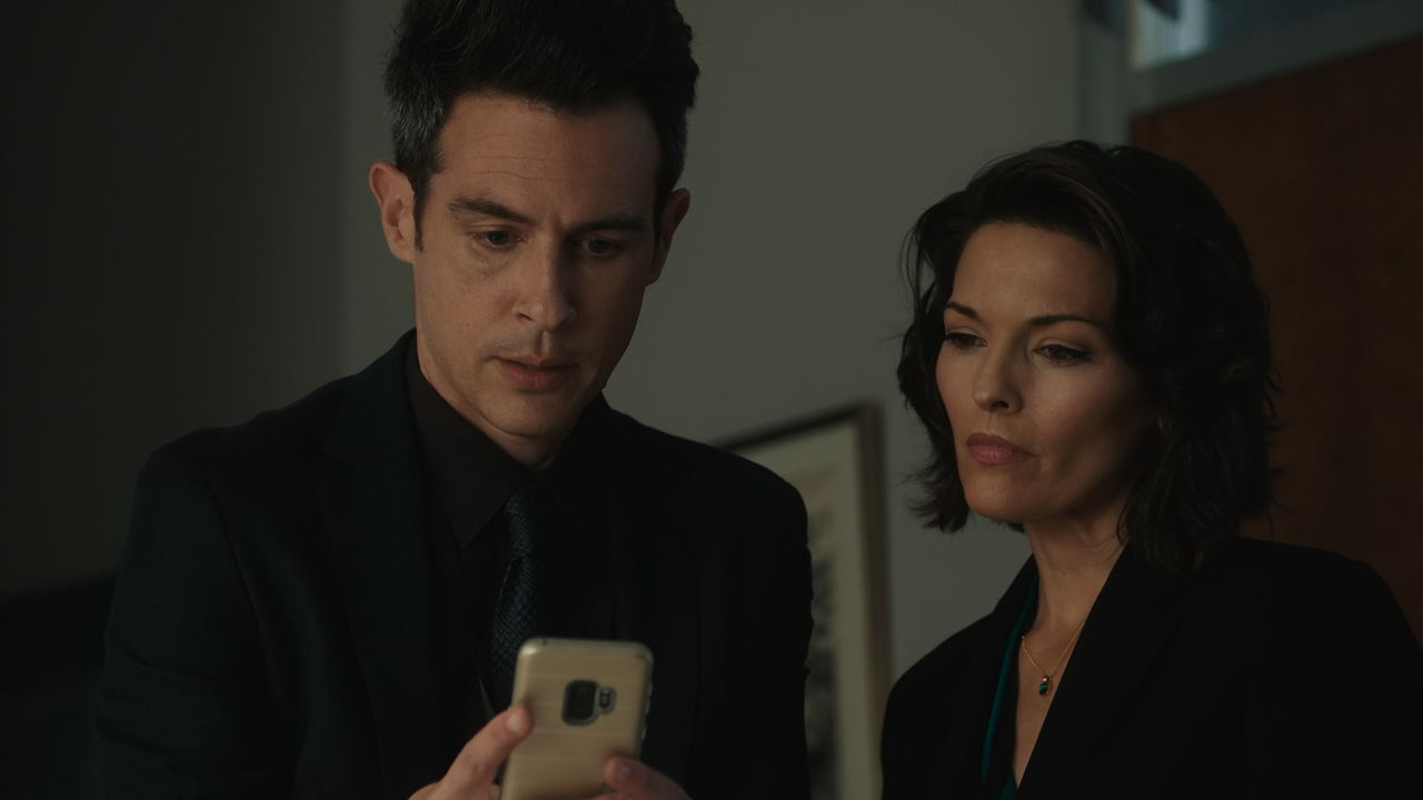 FBI.S04E08.Fire.and.Rain.1080p.10bit.AMZN.WEB-DL.DDP5.1.HEVC-Vyndros.mkv_snapshot_17.36_[2021.12.10_