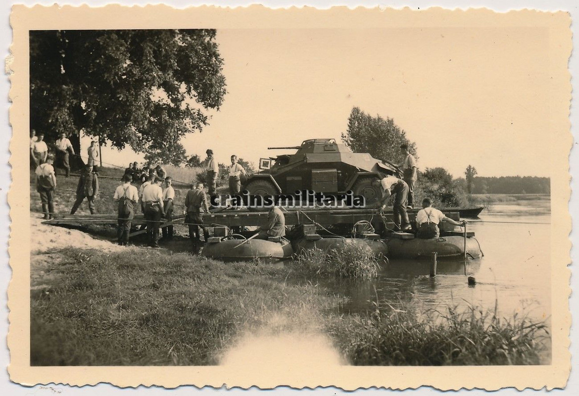Orig. Foto Panzerspähwagen SdKfz 222 Pz.A.A.8 im