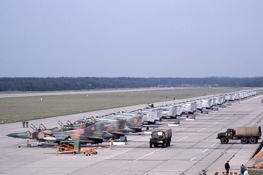 787 IAP Mig-23UB 62 Blue_Finow 5.93