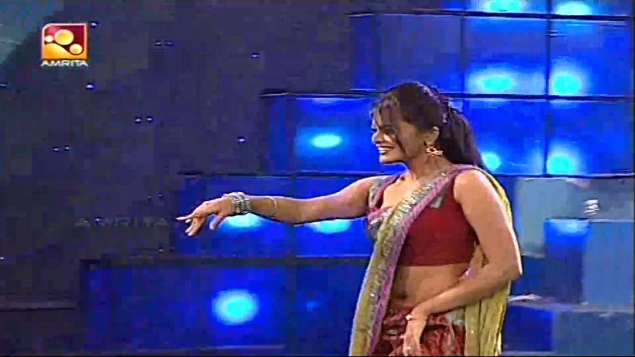 Vishnupriya hot navel dance.mkv_snapshot_01.17.833