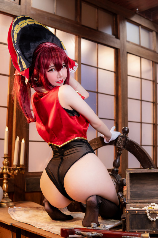 [Image: Sally-Dorasnow-Houshou-Marine-15.jpg]