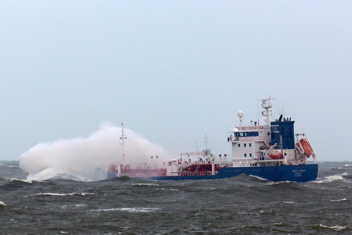 Stella Virgo@Maasvlakte06jan2012_1757 (2)
