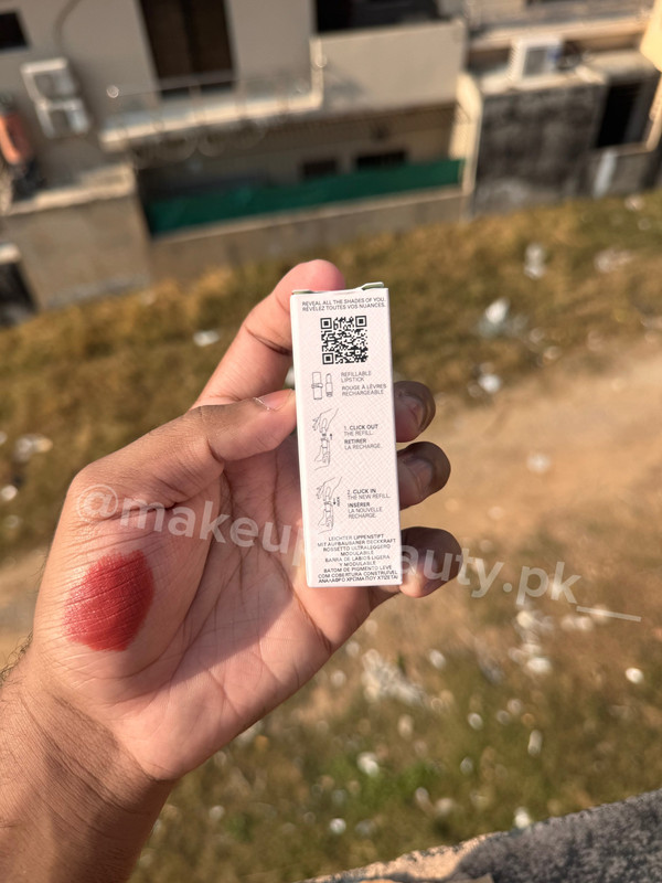 Prada Lipstick Shade # B107 3.8 g - image 3