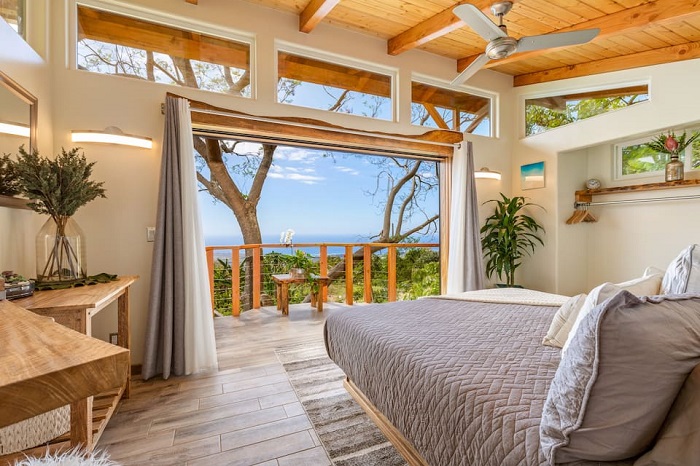 Kona’s 1st Luxury 1 BR/1B Treehouse w/ Ocean View, Airbnb paling diminati di Hawaii yang memiliki pemandangan lautan.