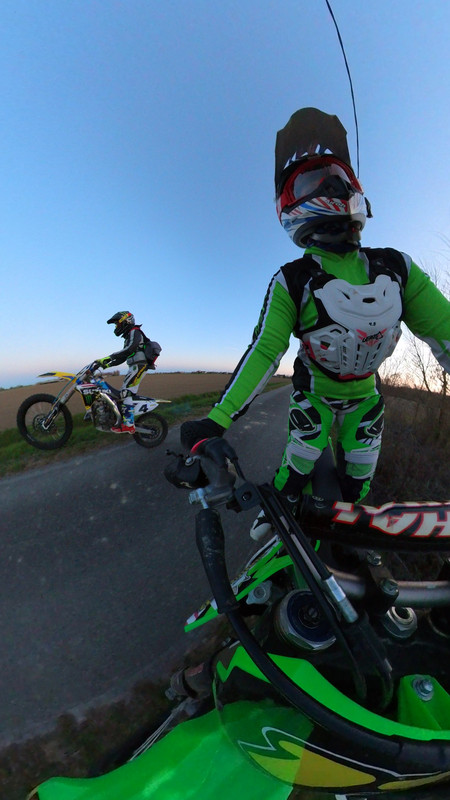 2EDF2432-D3D2-46CD-A5C9-6B955FAB3EAC