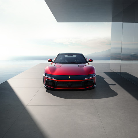 New_Ferrari_V12_ext_05_Design_red_640x480