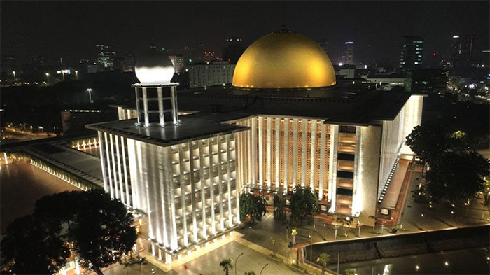 Masjid Istiqlal tampak dari luar