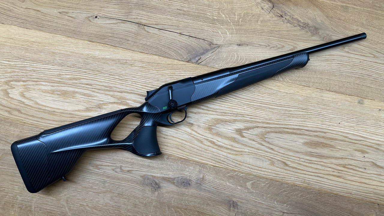 Blaser-R8-Carbon-Grün-Komplettwaffe-3