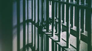 «ΟΤΑΝ Η ΠΑΡΑΝΟΜΙΑ ΧΤΥΠΑ ΤΗΝ ΠΟΡΤΑ ΤΗΣ ΠΑΙΔΙΚΗΣ ΗΛΙΚΙΑΣ»