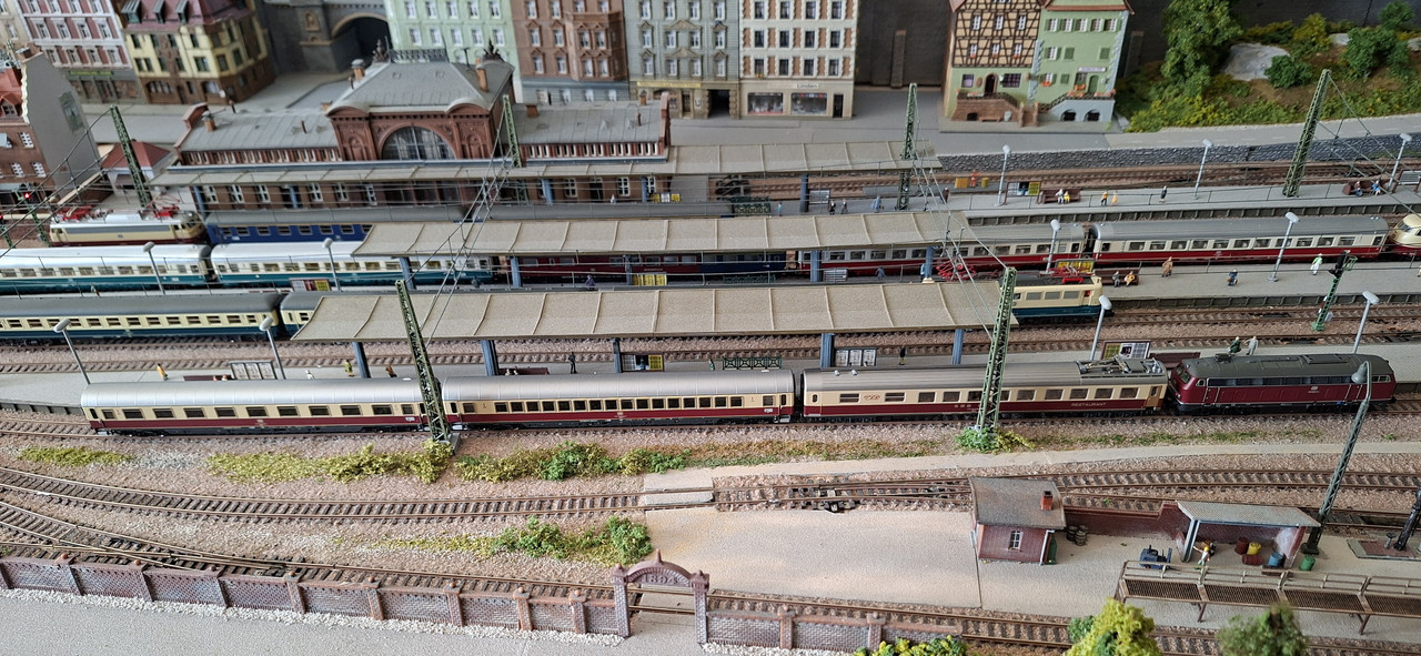 TEE Bavaria BR 210 Avm Apm en SBB RIC TEE restauratie