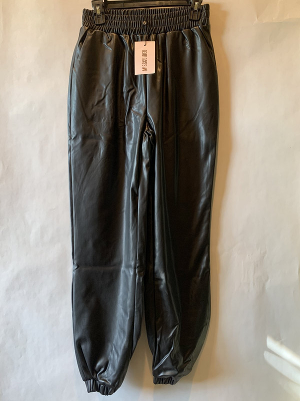 MISSGUIDED WOMENS FAUX LEATHER TAPERED JOGGER IN BLACK SIZE 4 MISSGUIDED WOMENS FAUX LEATHER TAPERED JOGGER IN BLACK SIZE 4