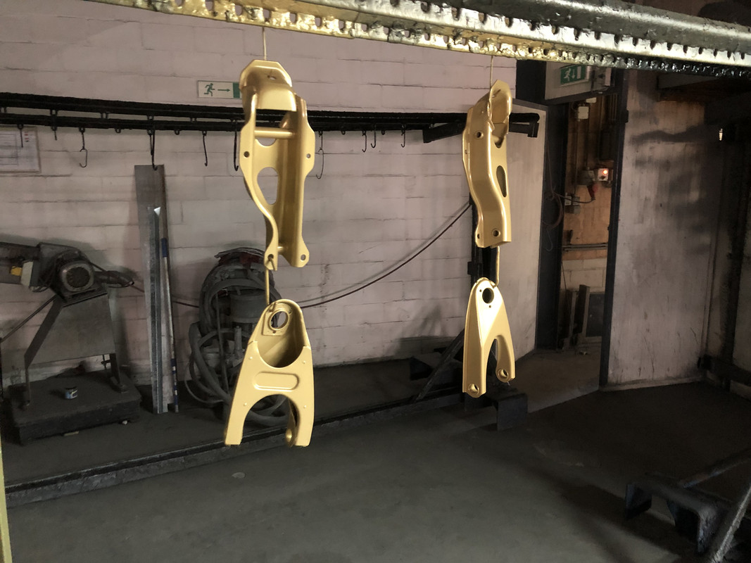 01FC5734-EC09-4694-9FD5-582194E793F8