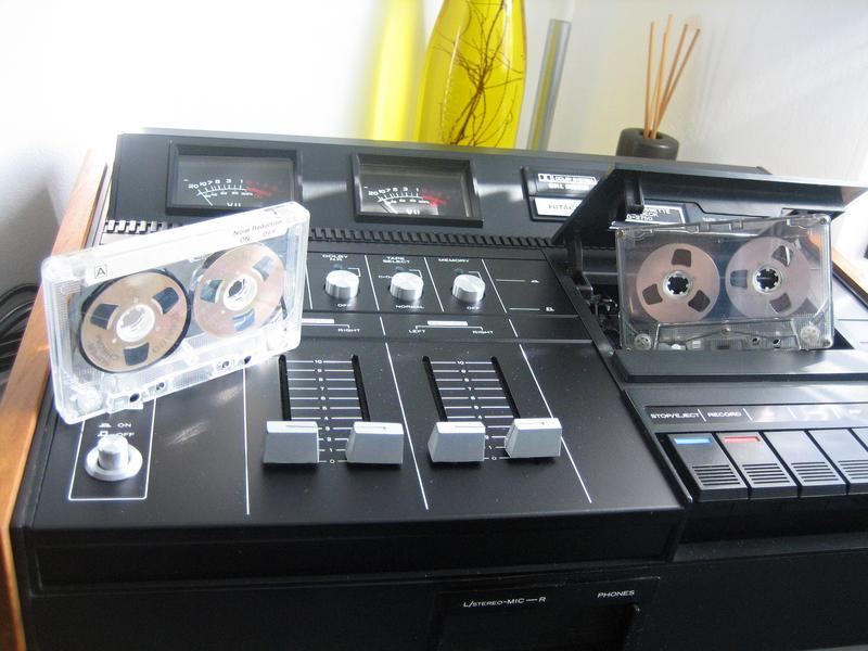 [Bild: HITACHI-Tape-Deck.jpg]