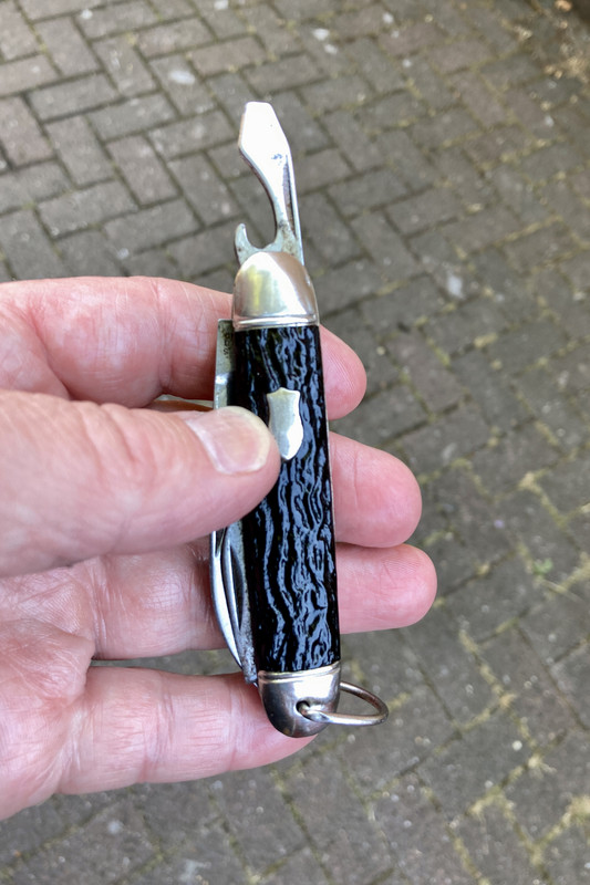 32EC1564-BCF6-4BA2-8657-6FB75DE893EC