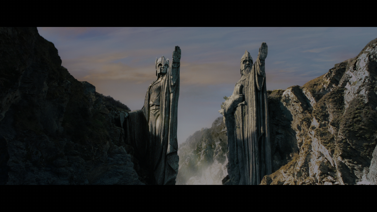 The Lord of the Rings- The Fellowship of the Ring (EXT.).mkv_snapshot_01.11.26_[2020.12.05_22.57.32]