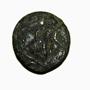 AE3 conmemorativa de Constantinopolis. Victoria estante a izq. sobre proa. Roma. 2-2
