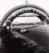 24 HEURES DU MANS YEAR BY YEAR PART ONE 1923-1969 - Page 29 52lm67-R4-Cv1063-Jean-R-d-l-Guy-Lapchin-5