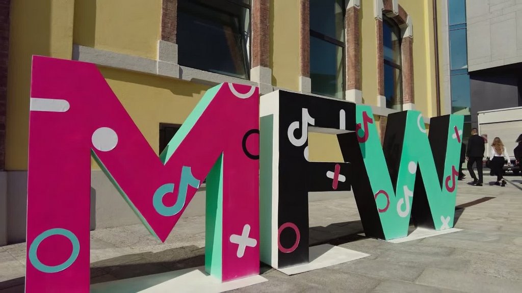 [Image: 57oez8xts9rr.jpg]