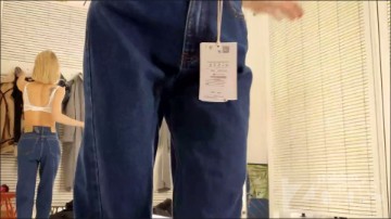 [Image: Voyeur22415105818.jpg]