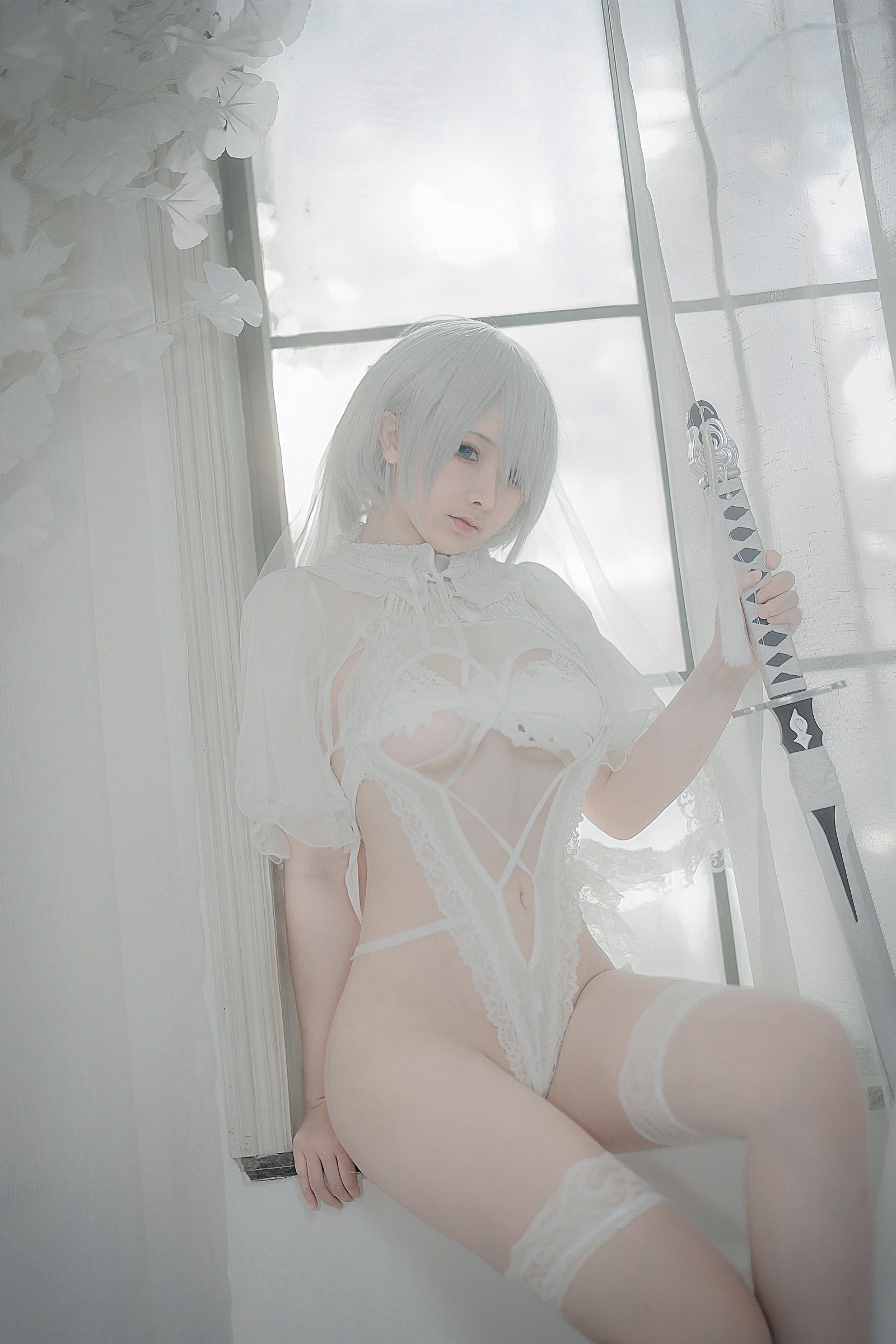 樱梨梨 2B 白花嫁 Cosplay 写真合集｜Nier Automata 高清图集（24P｜194MB）插图6